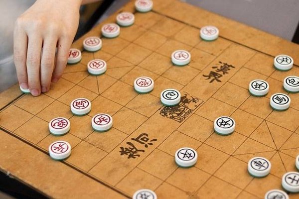 Comment apprendre et maîtriser les jeux de société et de réflexion ?